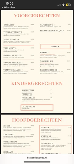 Voor: de oorspronkelijke PDF-menukaart van Brasserie Woodz, klein weergegeven op een telefoon
